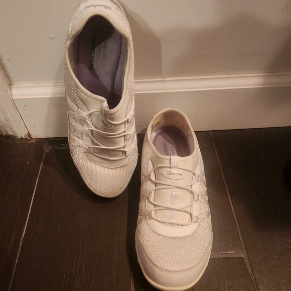 Skechers - Picture 2 of 6